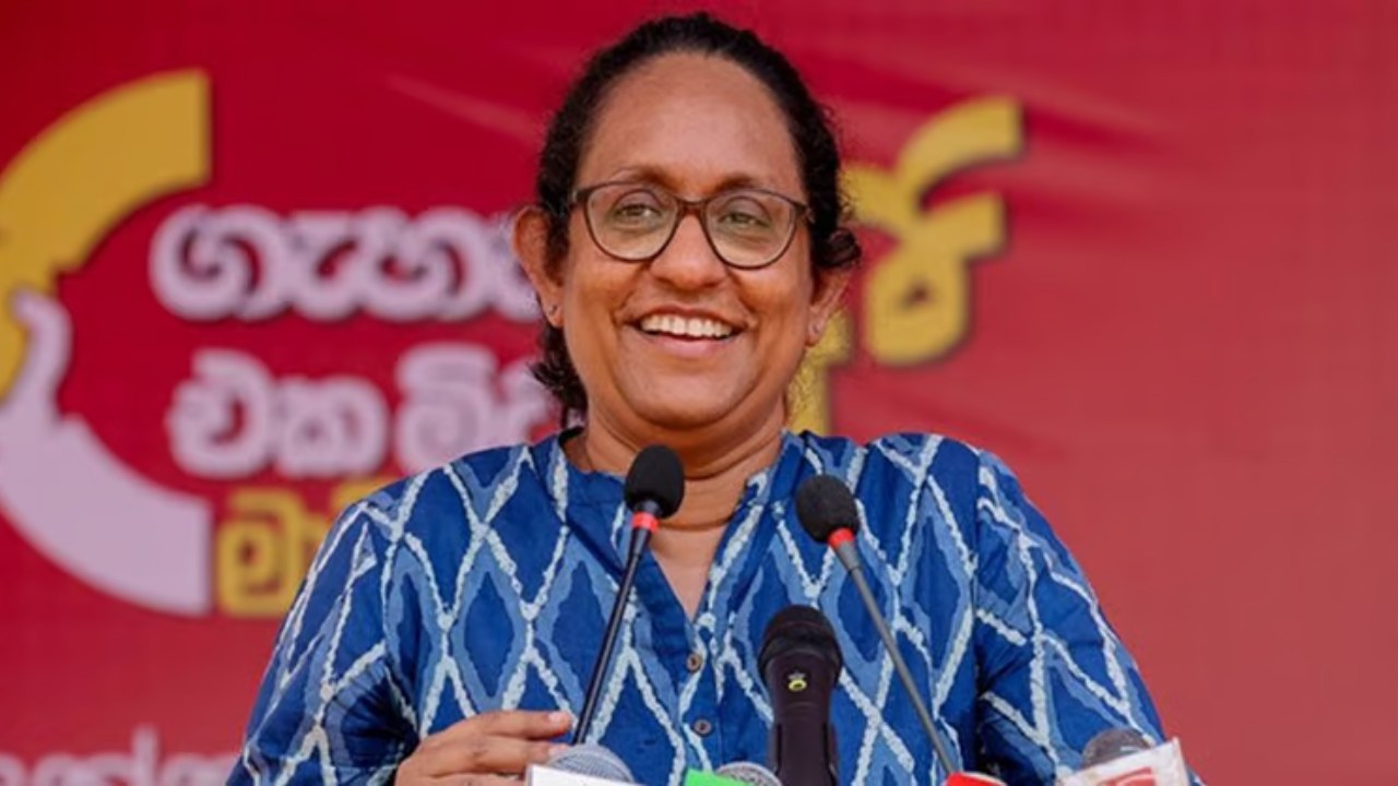 දේශපාලනඥයින් පාසල්වලට ගෙන්වීම නතර කරන්න – හරිනි