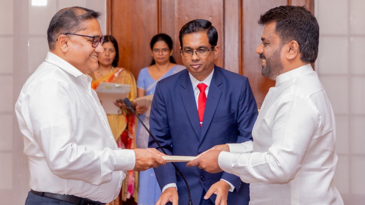 විජිත හේරත් දිවුරුම් දීපු අමාත්‍යාංශ මෙන්න