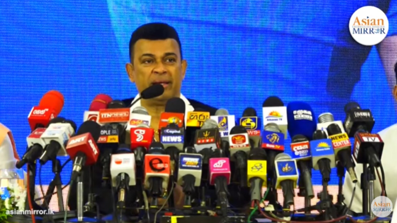 “උන් ඔක්කොම හොරු මල්ලි කියලා මම කොහොමද උන් එක්ක ඉන්නේ මල්ලි” – රන්ජන්