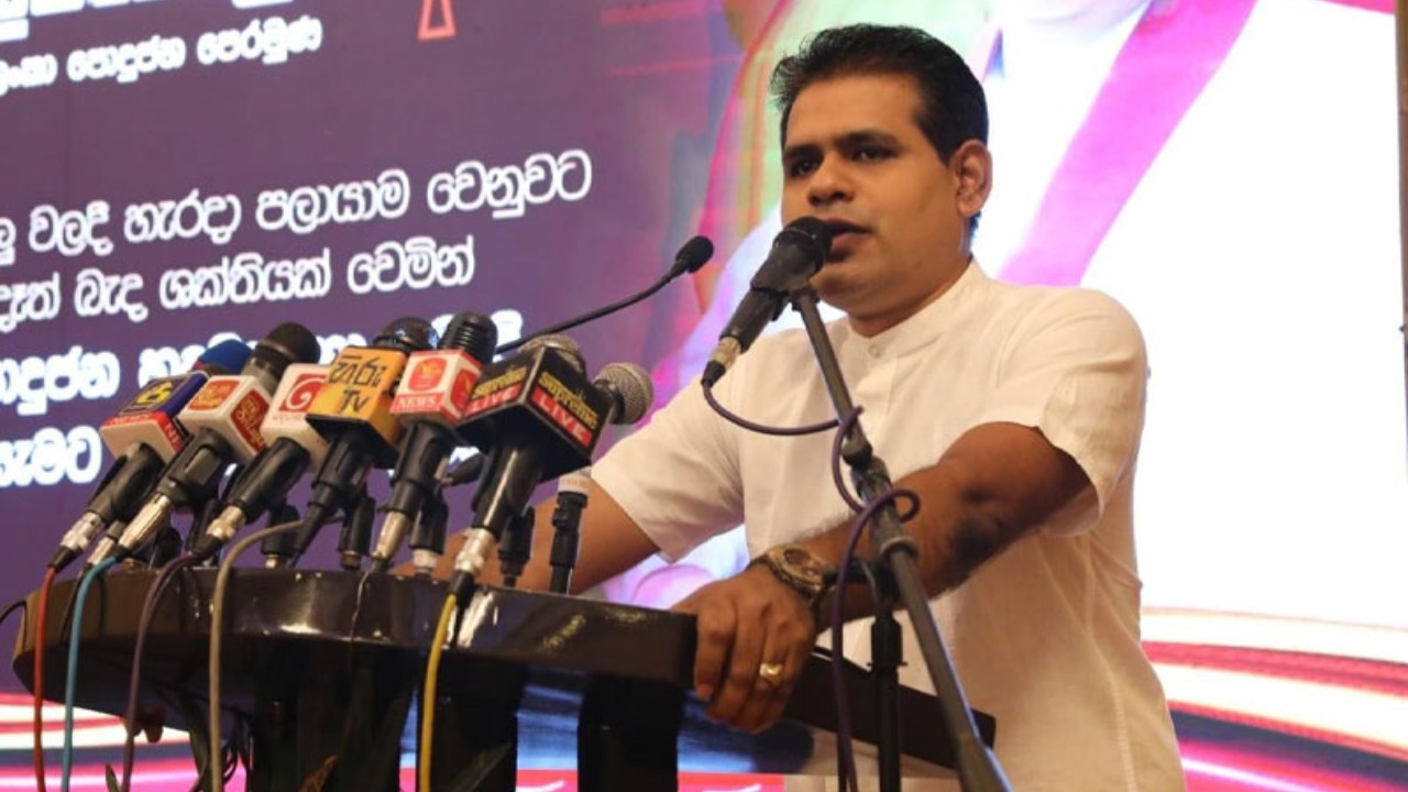 ආණ්ඩුව පෙරලා දමා නාමල් රාජපක්‍ෂ ජනාධිපති කරවනවා – සංජීව
