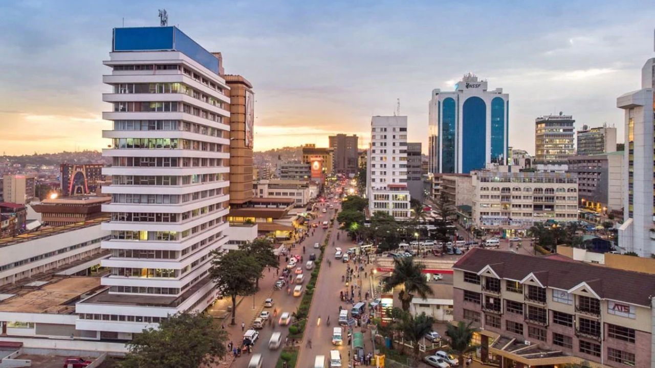 උගන්ඩා, ශීෂෙල්ස් සැගවූ ඩොලර් කදු ගෙනැත් ණයත් ගෙවා ජනතාවට සහන දෙන්න යෝජනාවක්