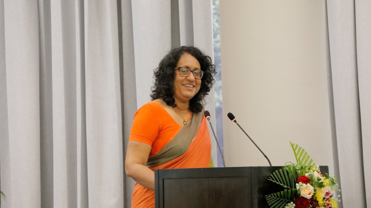 අධ්‍යාපනයට දෙන්න දැන් ඕන තරම් සල්ලි තියෙනවා….! – අගමැතිනිය