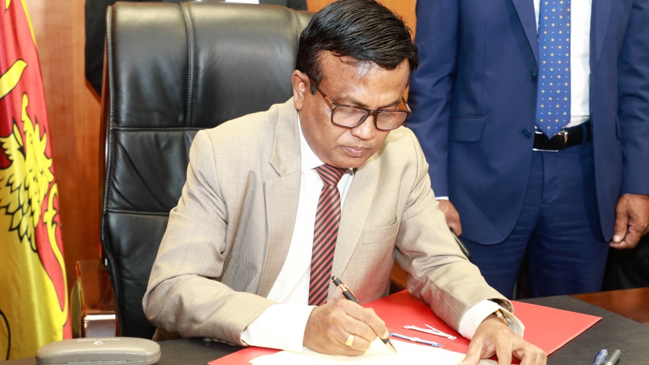 පාතාලයට , කුඩු ජාවාරමට තිත – වැඩභාරගත්ත වටගල පොලිස් ලොක්කන්ට කිව්ව සැර කතාව