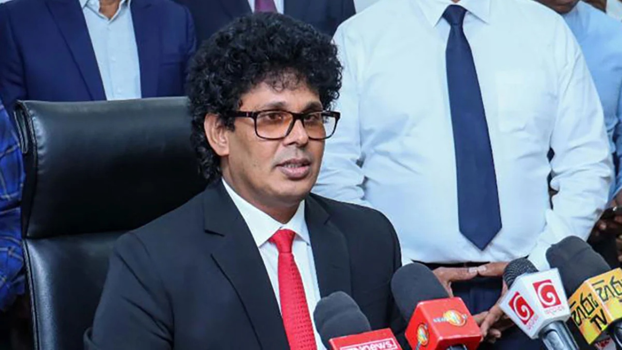 ගල් අඟුරු ටෙන්ඩරේට කිසිම චෝදනාවක් නෑ… බාල නැව් දෙකට ඩොලර් මිලියන දෙකක් දඩ ගැහුවා…! – ඇමති වසන්ත සමරසිංහ