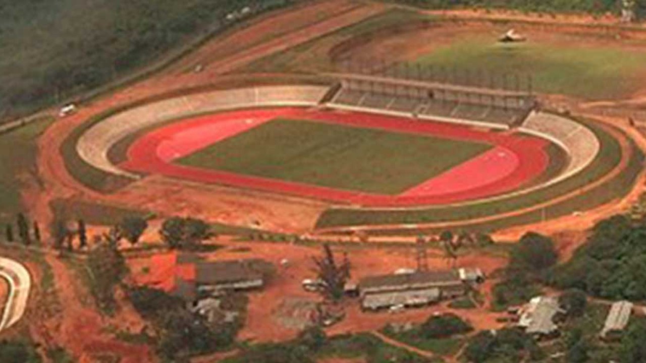 දියගම ක්‍රිඩාංගණයෙන් මහින්ද රාජපක්ෂ නම ඉවතට