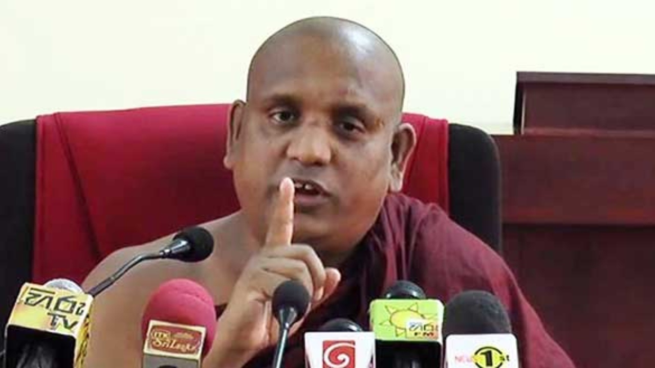 බොරු අවලාද මඩ ගහලා මහින්ද වට්ටන්න බෑ…. සිංහයෝ කවදාවත් කෙඳිරි ගාන්නෙත් නෑ…! – ඉත්තෑකන්දේ සද්ධාතිස්ස හිමි