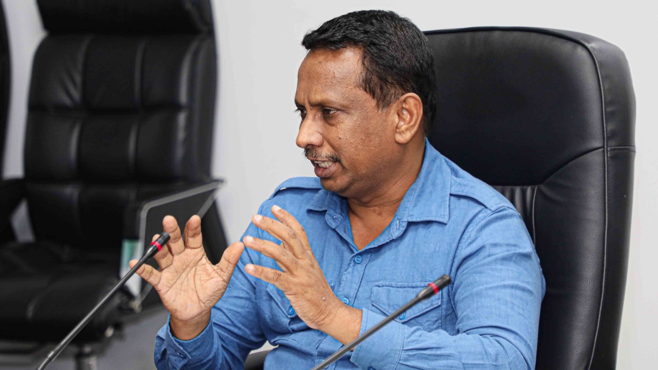 වතු කම්කරු වැටුප වැඩි කිරීමට රජයට බෑ.. 1700 කරන්න උත්සාහ කරනවා.. – සමන්ත විද්‍යාරත්න