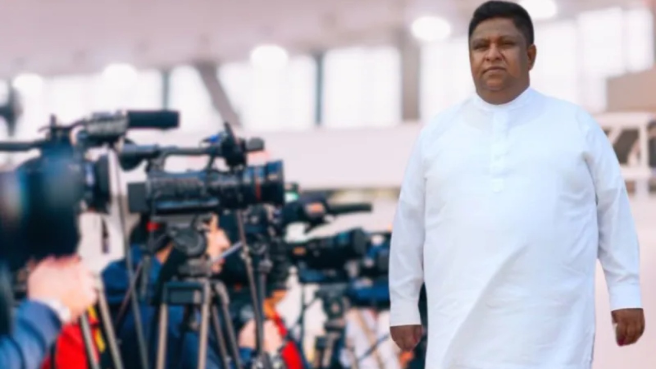 “මාස දෙකෙන් මගේ කට වහන්න බෑ” එළියට ආ චාමර කට අරී.!