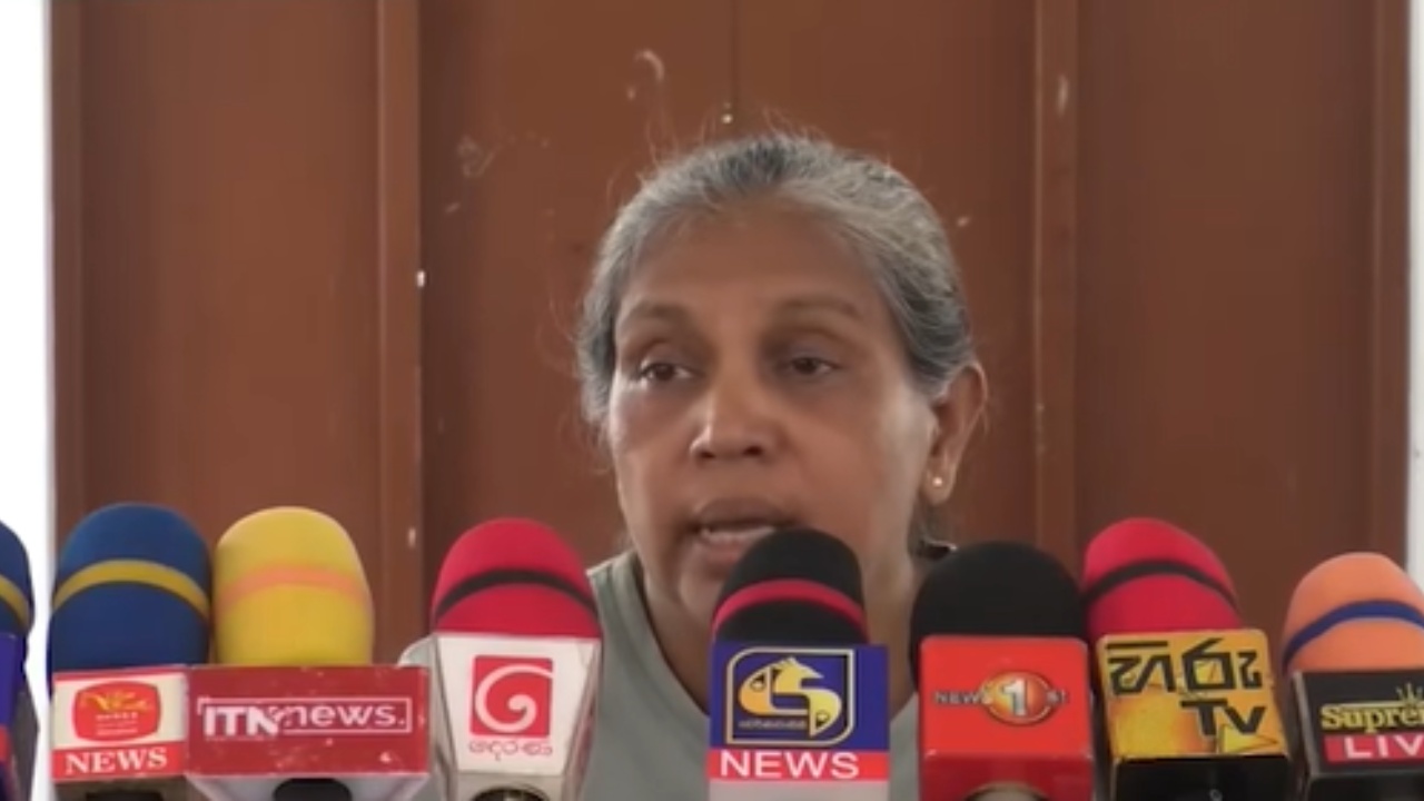 මගේ පුතාගේ මුළු අනාගතේම කෑවා මහත්තයෝ… දෙයියනේ මගේ පුතා – අම්මා විලාප තියයි