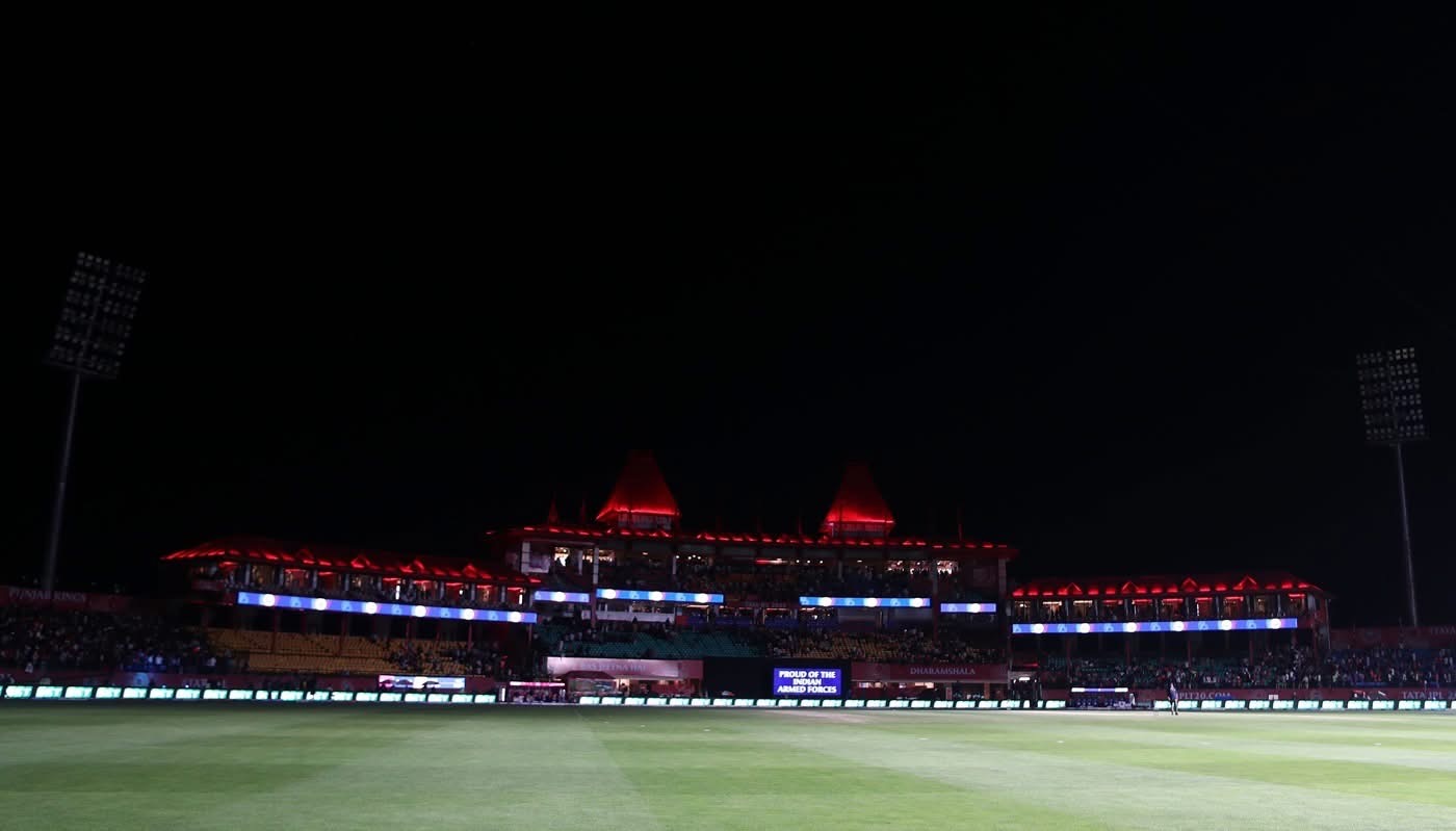 ඉන්දු – පාකිස්ථාන යුද උණුසුමෙන් IPL තරගයක් නවතී 