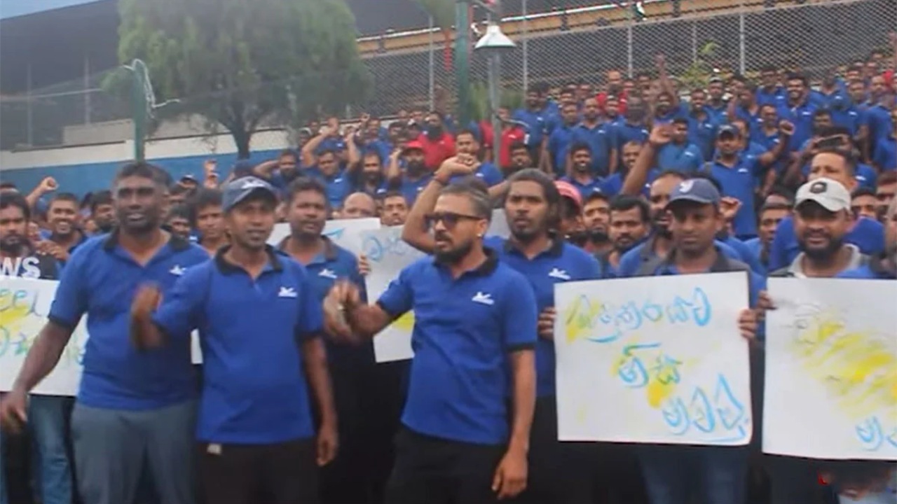 ඩීල් වසන්තට එන්න කියාපිය.. මේවට උත්තර දෙන්න කියාපිය.. – මිදිගම ෆැක්ටරියේ අඛණ්ඩ විරෝධතා