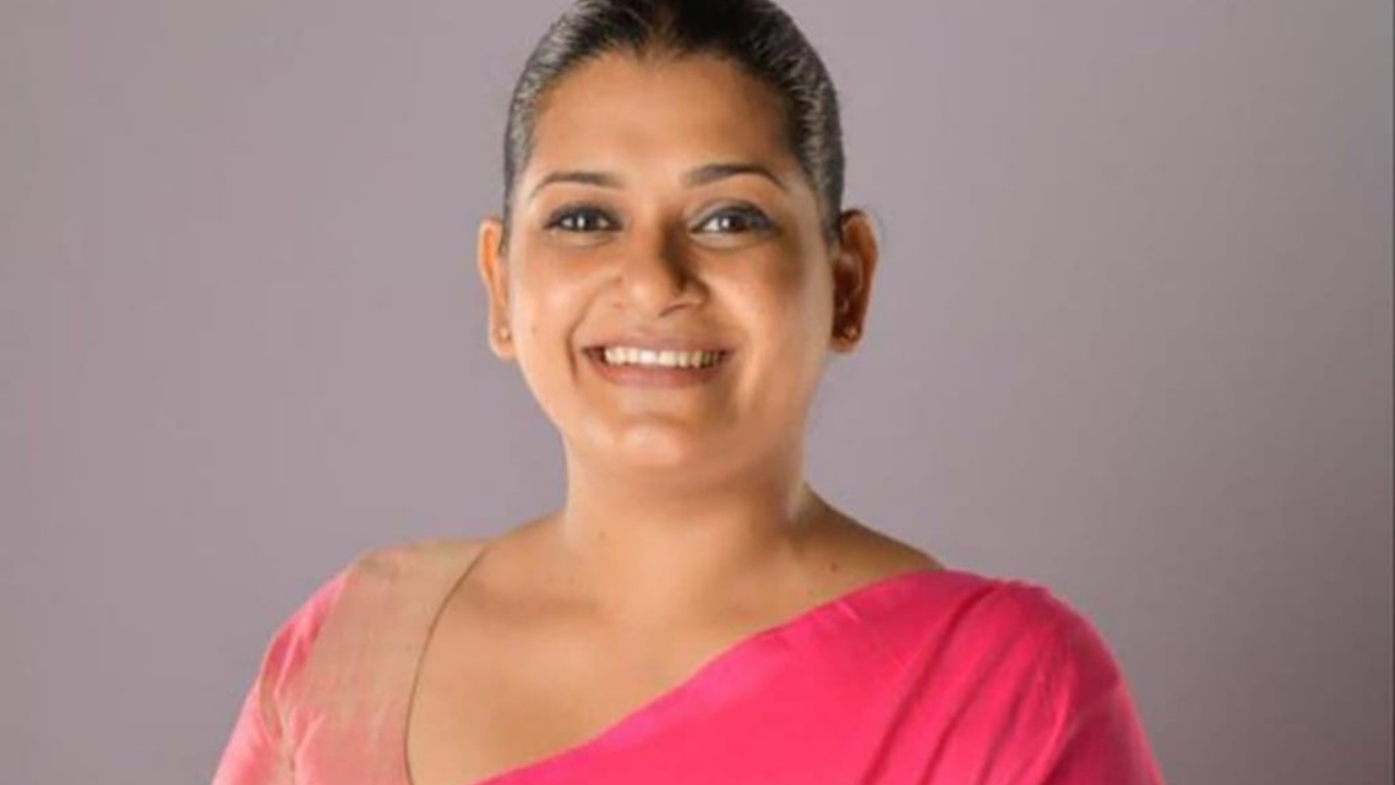 නිරූපිකාවක්, චිත්‍ර ශිල්පිණියක්, මෝස්තර නිර්මාණ ශිල්පිණියක් වී කොළඹ පුරපති අසුනට සැරසෙන කවුද මේ ව්‍රායි කැලී බල්තසාර් ?