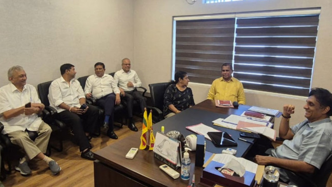 බහුතරය විපක්ෂයට ඇති පළාත් පාලන ආයතනවල බලය පිහිටුවන්න එජාප – සජබ එකඟතාවක්