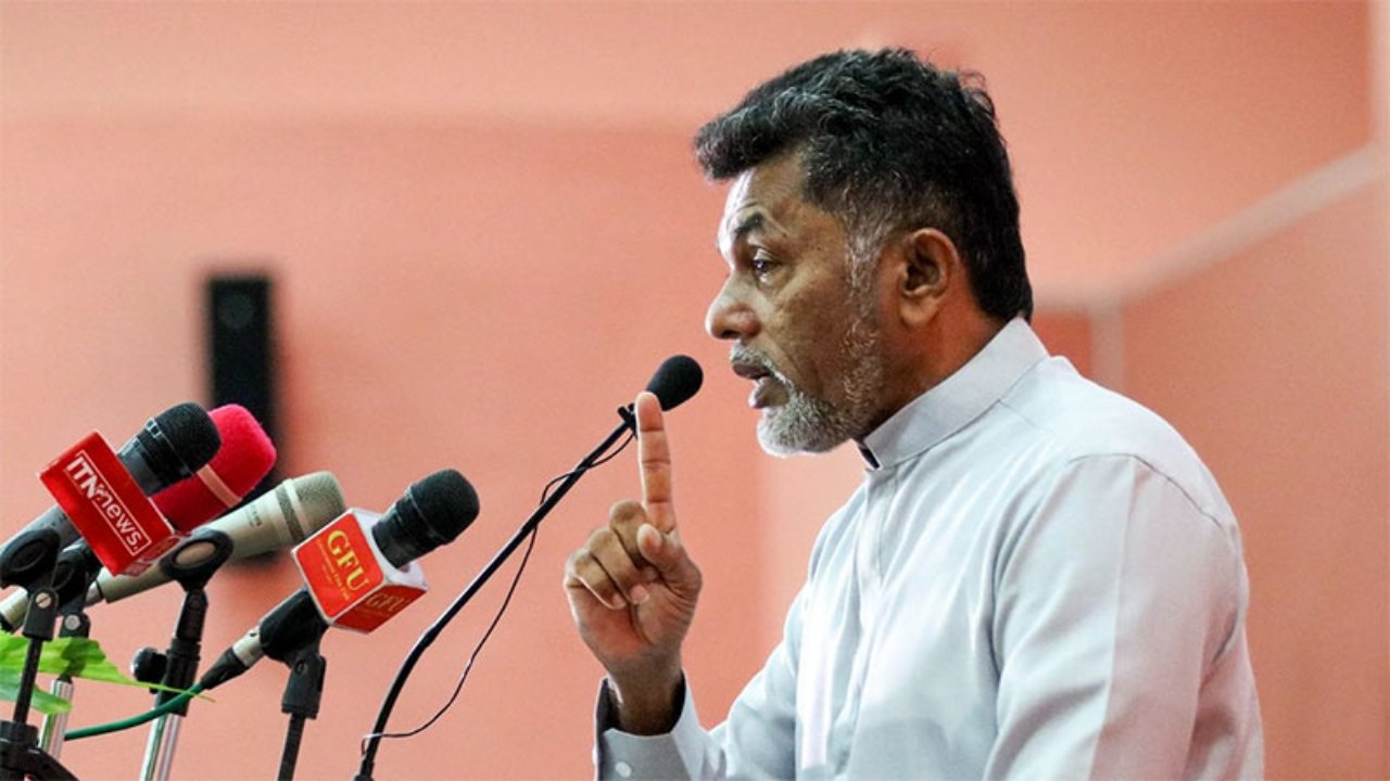 “මේ පාර අපි දිනුවේ ජනතාවට අර දෙක එපා වුණ හින්දා නේද? – නැතුව අපි හොඳවෙලා නෙමෙයිනේ..” – නි. ඇමති ටී.බී. සරත්