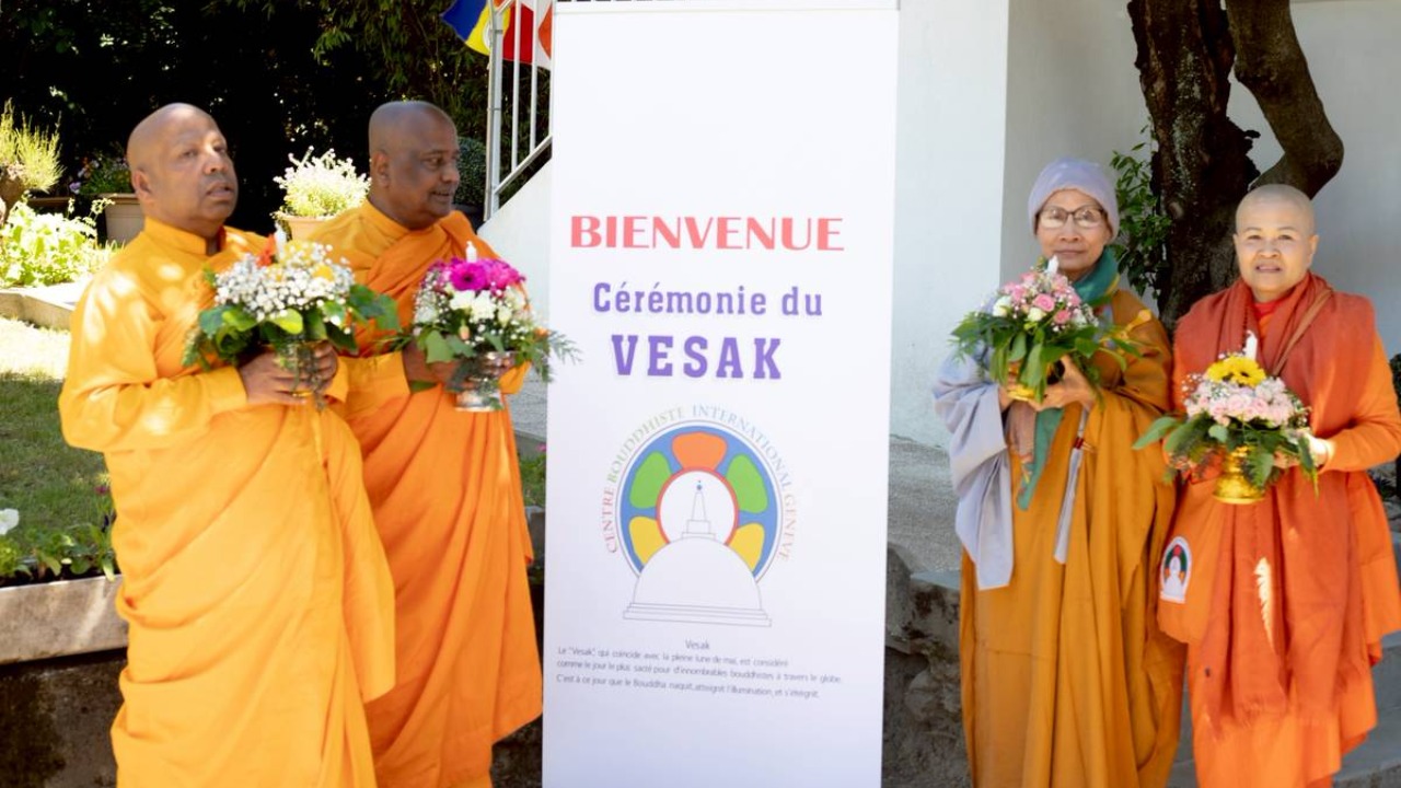 ජිනීවාවල වෙසක් මහ ඉහළින්