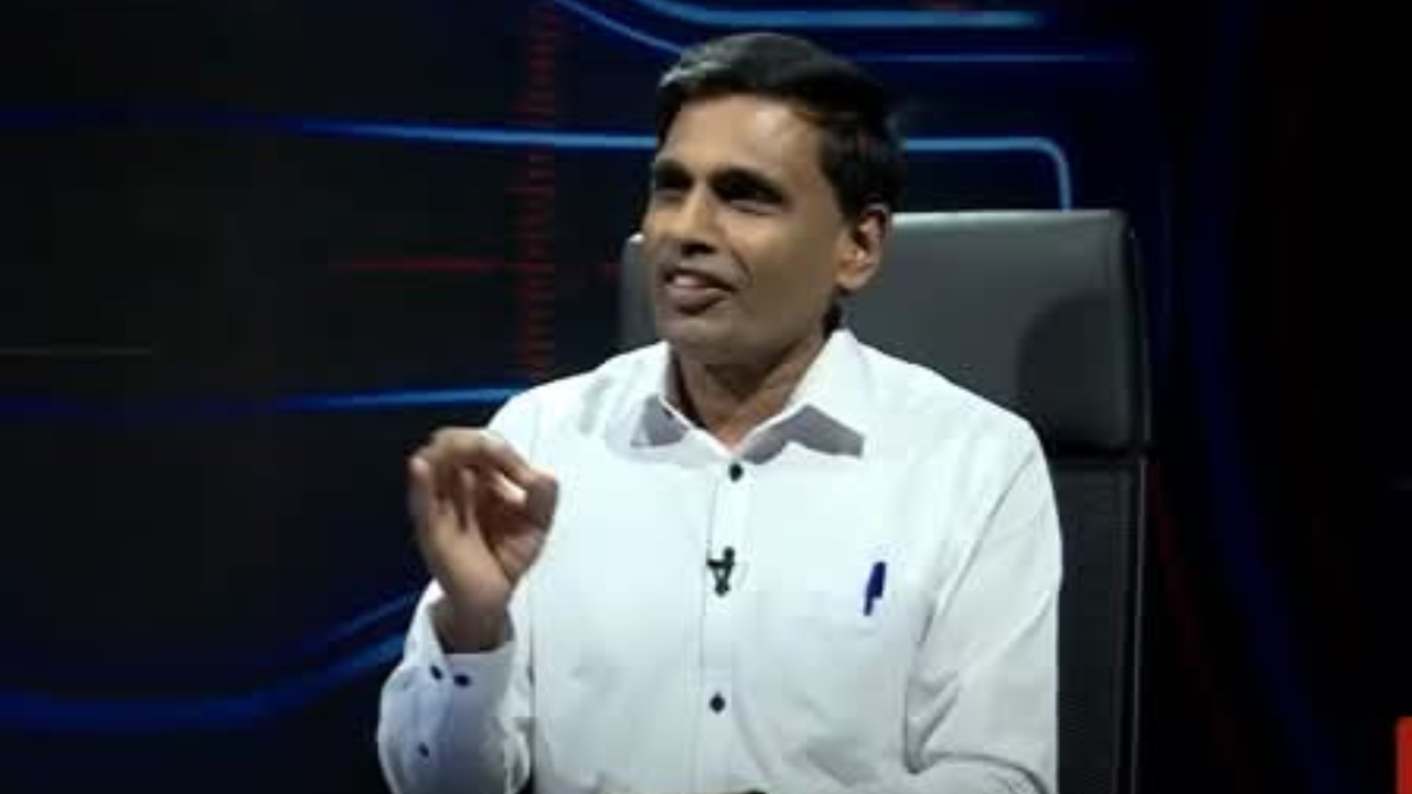 මම දූෂණ විරෝධී කමිටුවෙන් වැටුප් ගත්තේ නෑ, ගත්තේ දීමනා පමණයි – ආනන්ද විජේපාල