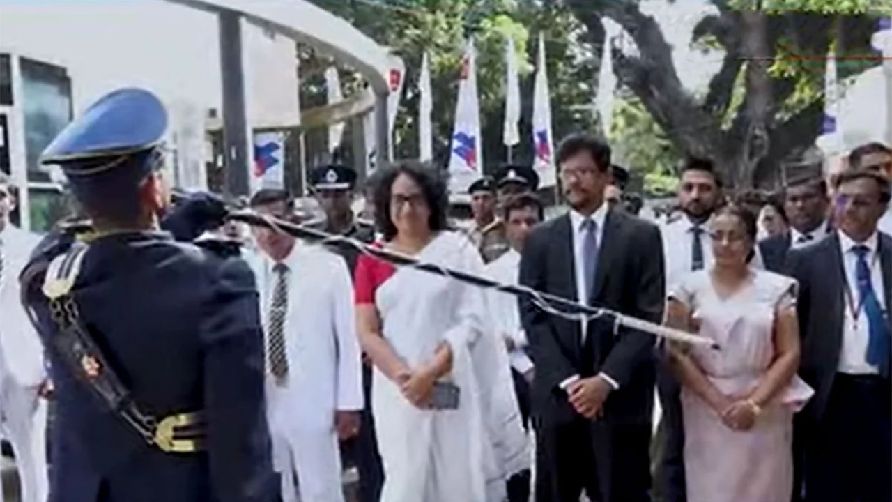 අගමැති එනවා කියා රාජකීය විදුහලට කිසිදා නොතිබූ දැඩි ආරක්‍ෂාවක්