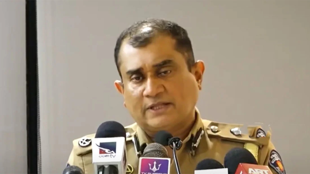 පළවෙනිදා සිට වාහනවල ඉෂ්ඨ රූප, බල්බ් වැල් අමතර කෑලි සියල්ල ගලවනවා..- පොලිසිය