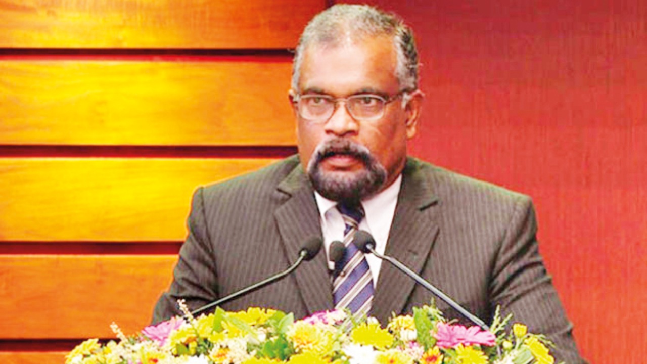 ආර්ථික අර්බුදයෙන් ගොඩ ආවේ ජනපති රනිල් ගත් අසීරු තීන්දු නිසායි…. රනිල් ගත් මග ගිය ජනපති අනුර විශිෂ්ටයි….! – හිටපු මුදල් ලේකම් මහින්ද සිරිවර්ධන