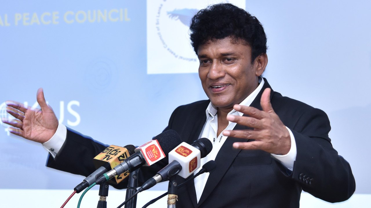 මාලිමාව මනෝගේ දෙන්නෙක් බාගනී.. සල්ලිවලට ගත්තැයි චෝදනා
