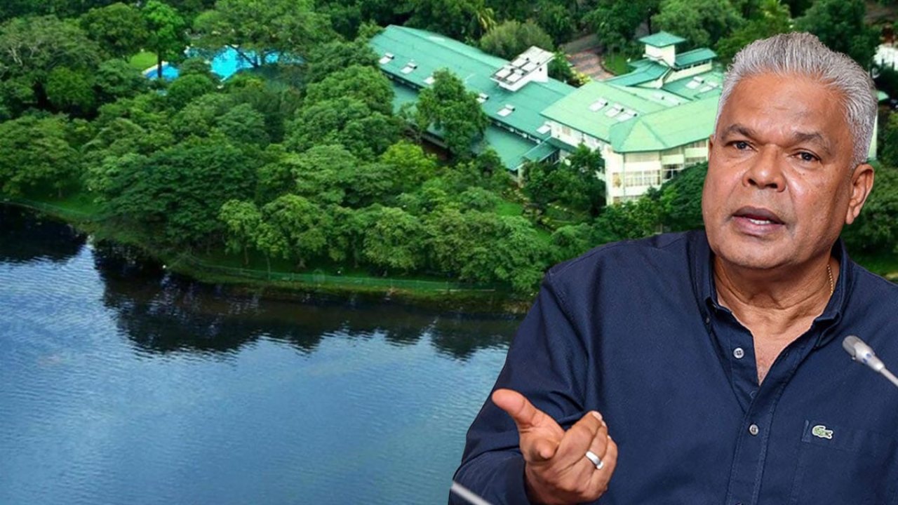 ‘හිස් වාචාලයන් කැමති දෙයක් හිතපුවාවේ..’ ඩඩ්ලි අරලිය හෝටලයේ සිට අමතයි