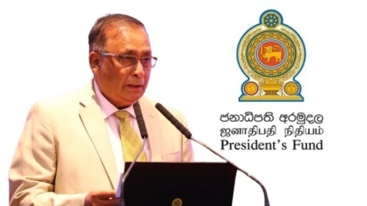 ‘මගේ දුව රජයේ ශිෂ්‍යත්ව ගත්තේ දක්ෂතාවයෙන් මිස දේශපාලන බලයෙන් නොවේ’ – හිටපු අධ්‍යාපන ඇමති.!