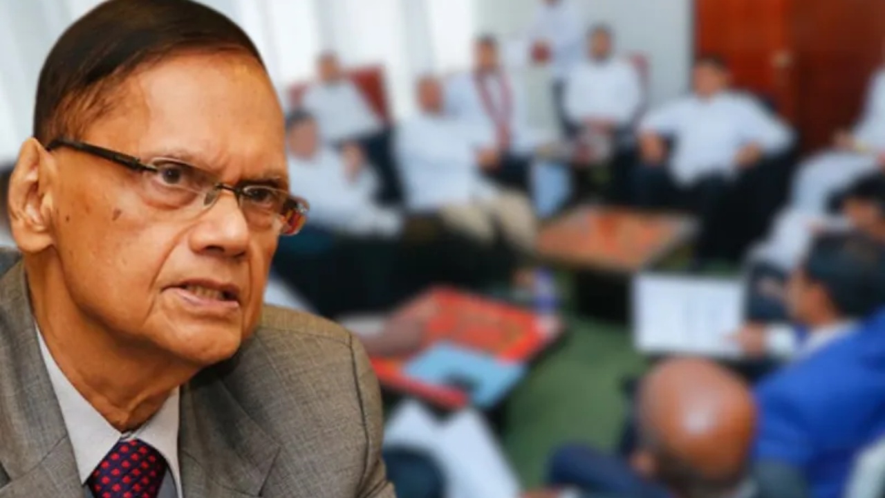 ආණ්ඩුවට ගේමක් දෙන්න ජී.එල් පීරිස් පෙරමුණ ගනී.!