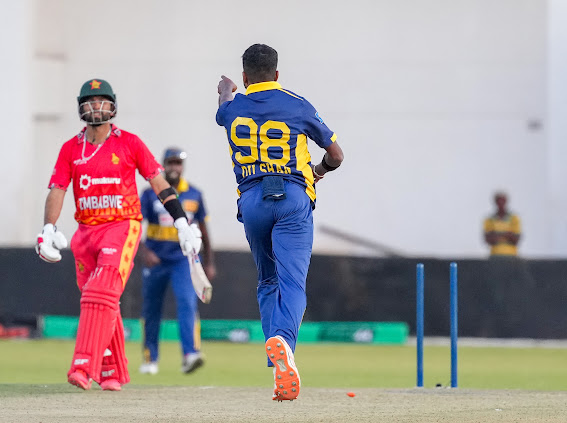ශ්‍රී ලංකාවේ 11 වන කඩුලු ත්‍රිත්වයෙන් ජාමය බේරූ ඩිල්ෂාන් 