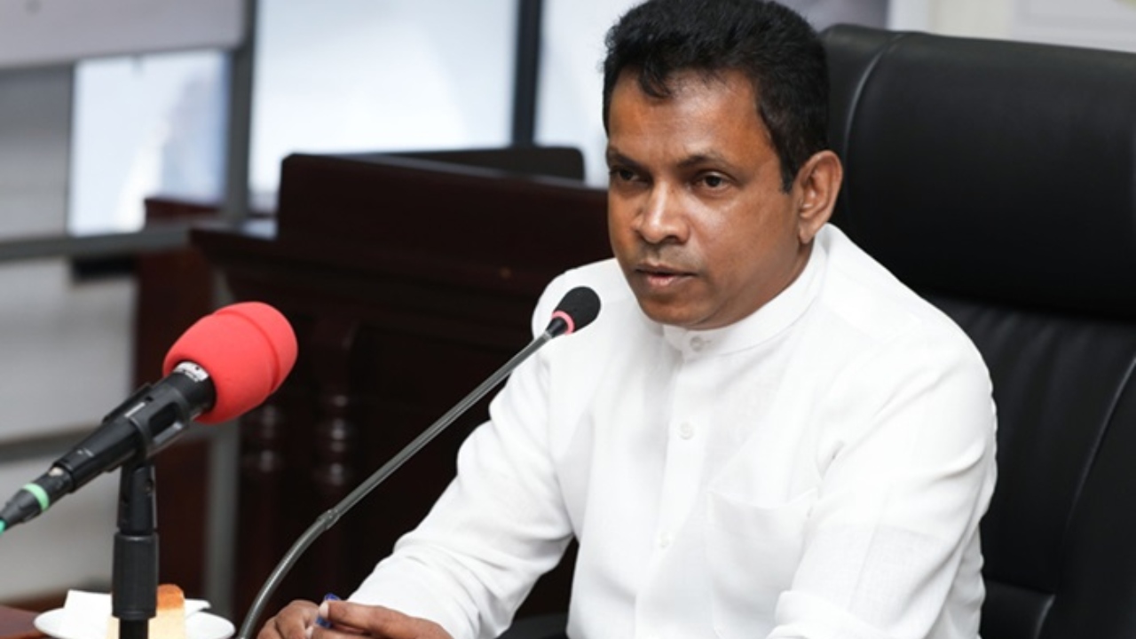 නිදාගෙන ඉඳලා ඇහැරෙනකොට තමයි ශෂීන්ද්‍රව එක්කන් ගියේ – ජානක වක්කුඹුර