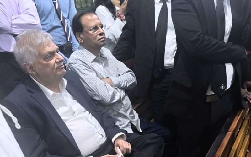 තීන්දුව ලැබෙනතුරු සගයා රනිල් සමඟින් තවමත් බංකුවේ.!
