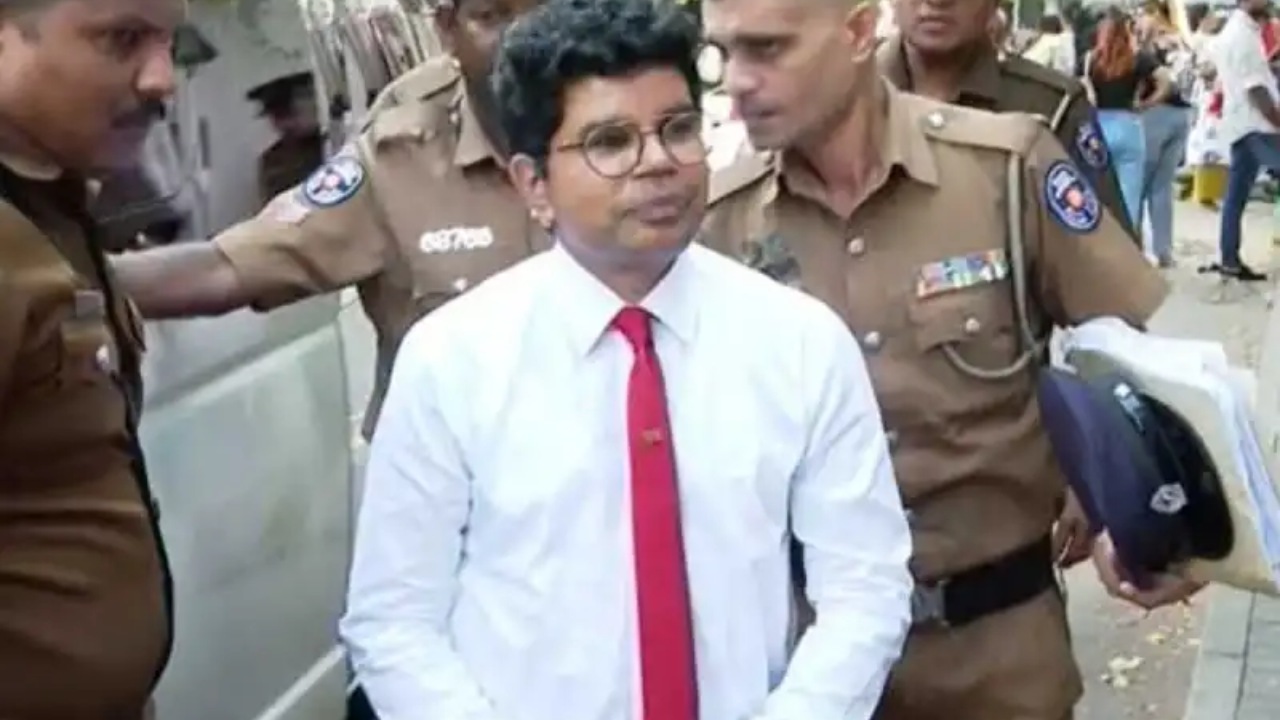 තුසිත හල්ලොලුවට දුන් නියෝගය.!