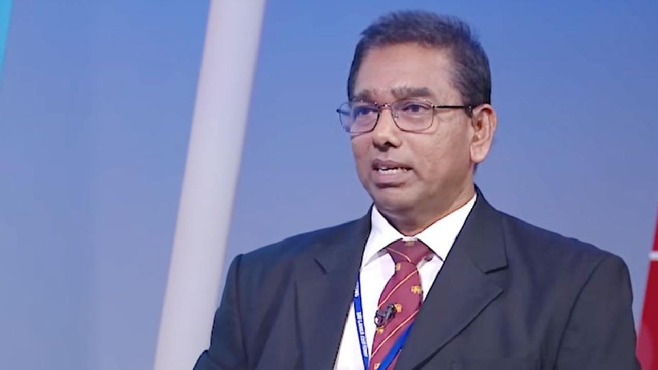 මිද්දෙනියේ බහාලුම් දෙක හොදට පරීක්‍ෂා කරලයි යැවුවේ… බහාලුම් 323 පරීක්‍ෂා කලේම නෑ…- රේගු අධ්‍යක්‍ෂ