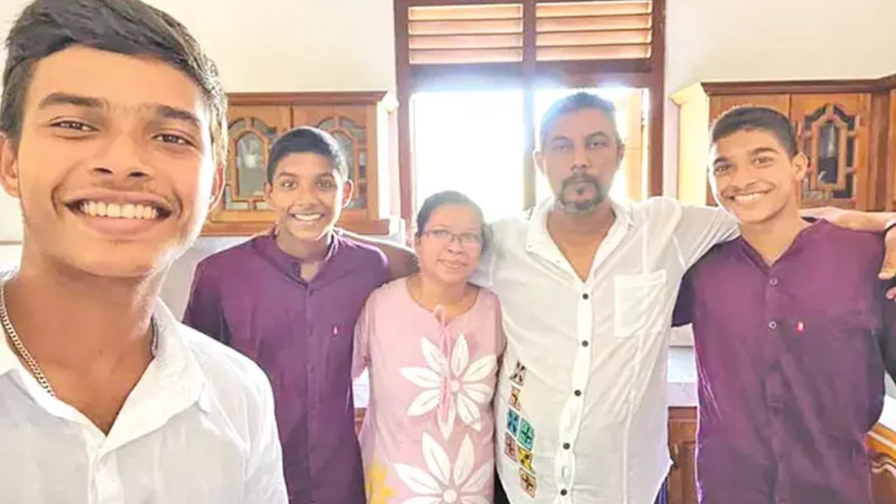 පුතුට හයේ පහක් වදිද්දී අවසන් ගමන් ගිය තාත්තා