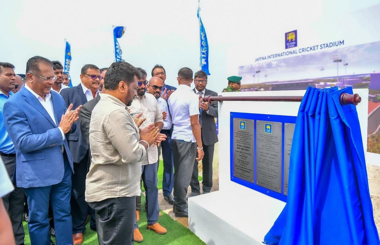 යාපනයට නව ජාත්‍යන්තර ක්‍රිකට් ක්‍රීඩාංගණයක් ඉදිකිරීම ජනපති සුරතින් ඇරඹෙයි 