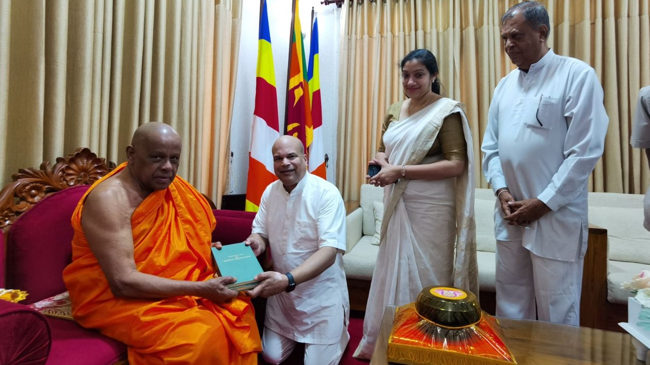 බාලාවතාරො පෙළ සහ බාලාවතාරය ගඩලාදෙණිය සන්නය නිකුත් කෙරේ