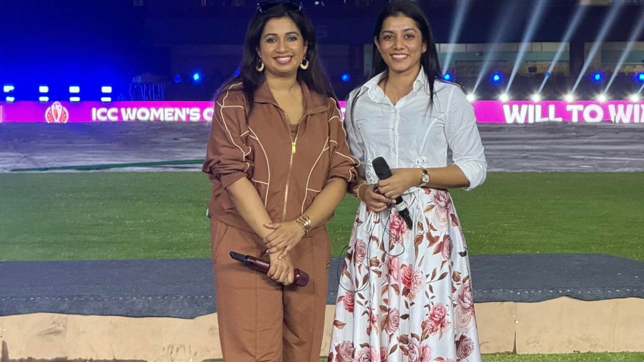 ශ්‍රේයා ඝෝෂාල් – නුවන්ධිකා සේනාරතන්න එකම වේදිකාවක