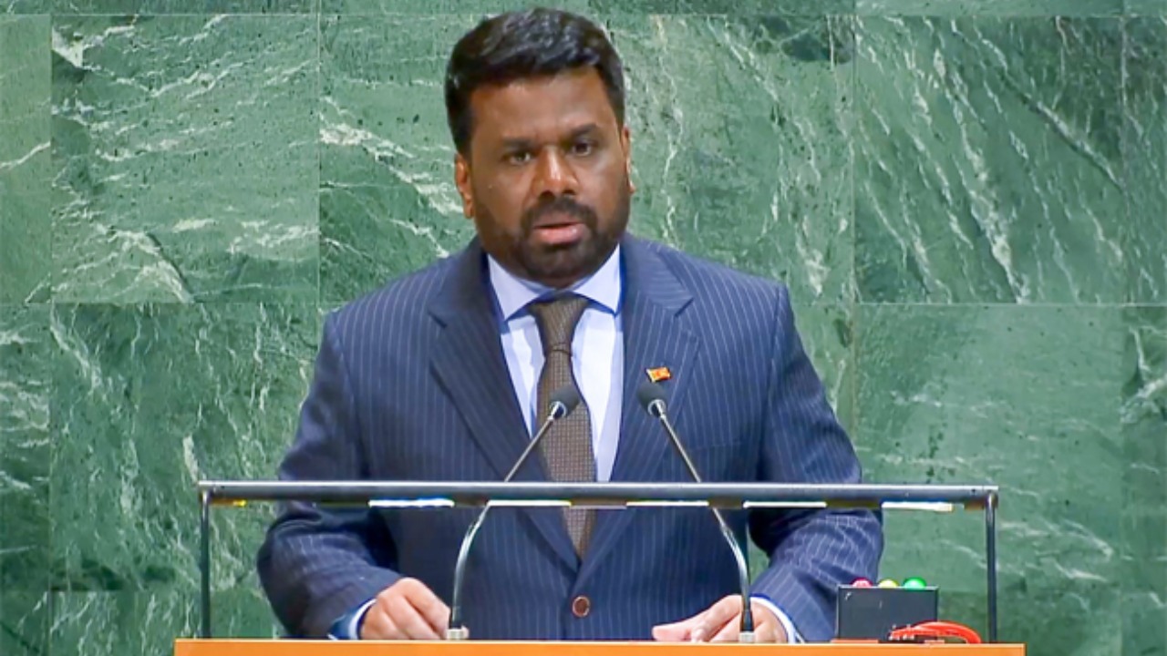 මතු පරපුරට සුරක්ෂිත ලෝකයක් බිහි කිරීමට හදවතට එකඟව ඇප කැප වෙමු  – ජනපති