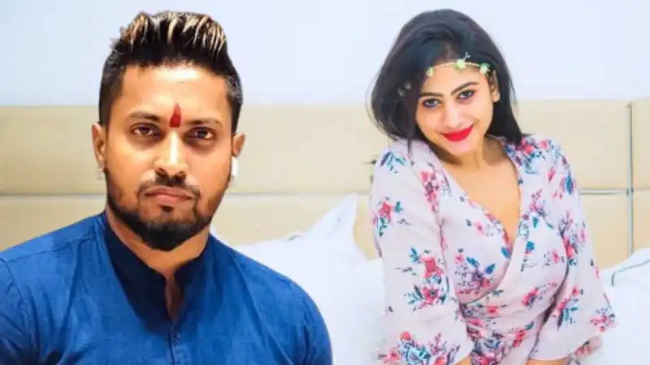 පද්මේගේ හිතවතා පියුමි හංසමාලි.? තවත් පොටක් පෑදෙයි