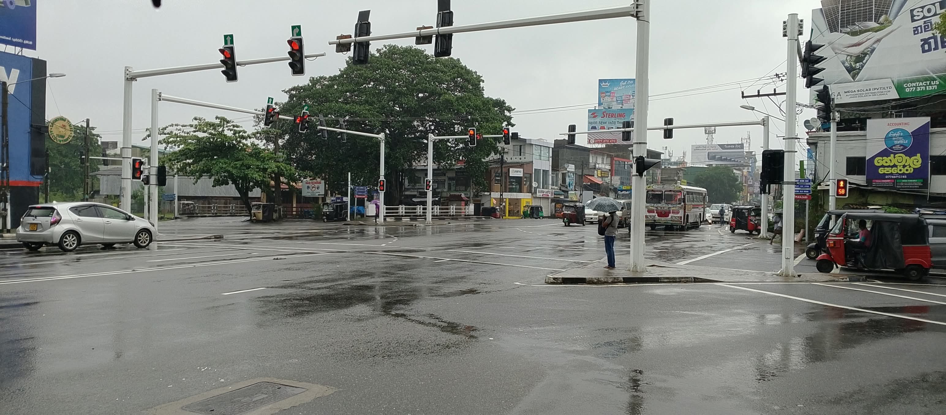 කොළඹ යනවා නම් මේ පාරවල් මගහරින්න