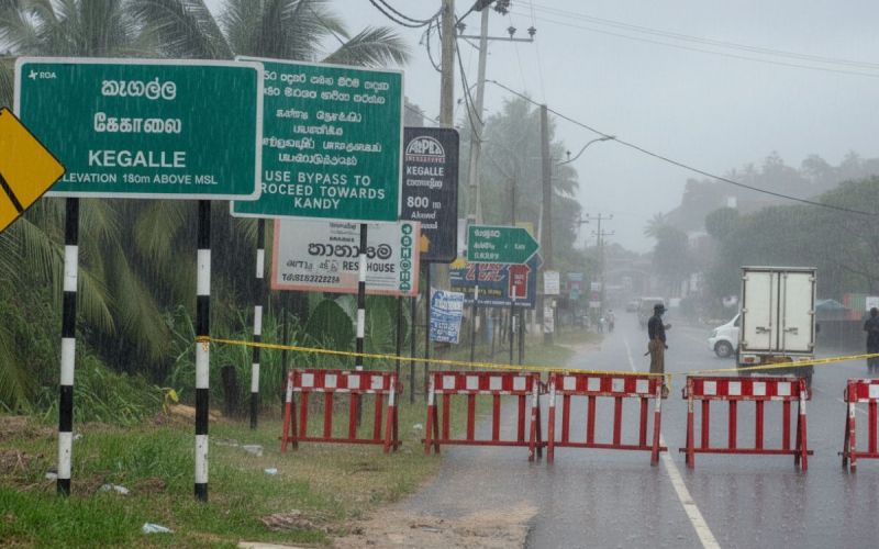 කොළඹ – නුවර පාර කෑගල්ලෙන් වසා දමයි