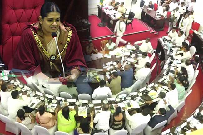 කොළඹ මහ නගර සභාවේ අයවැයත් මාලිමාව පරදී