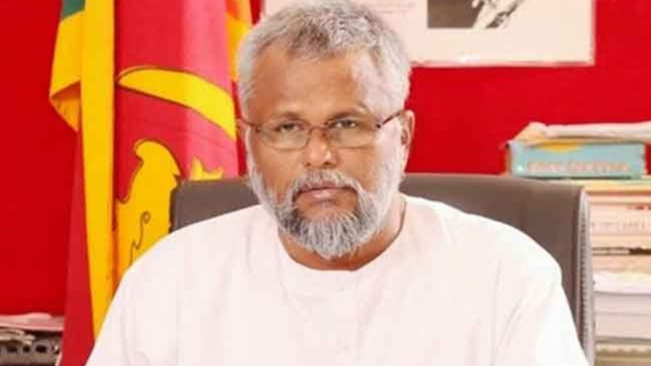 හිටපු ඇමති ඩග්ලස් බන්ධනාගාර රෝහලට