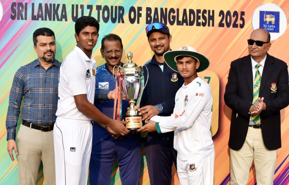 ශ්‍රී ලංකා අවුරුදු 17 න් පහළ පිලට කඩුලු 9 ක ජයක් 