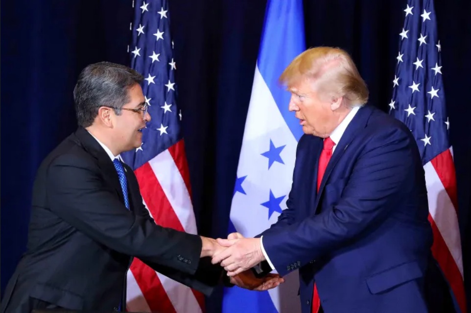 මත් ජාවාරමට වරදකරු වූ හිටපු හොන්ඩියුරාස් ජනාධිපතිට ට්‍රම්ප්ගෙන් සමාව