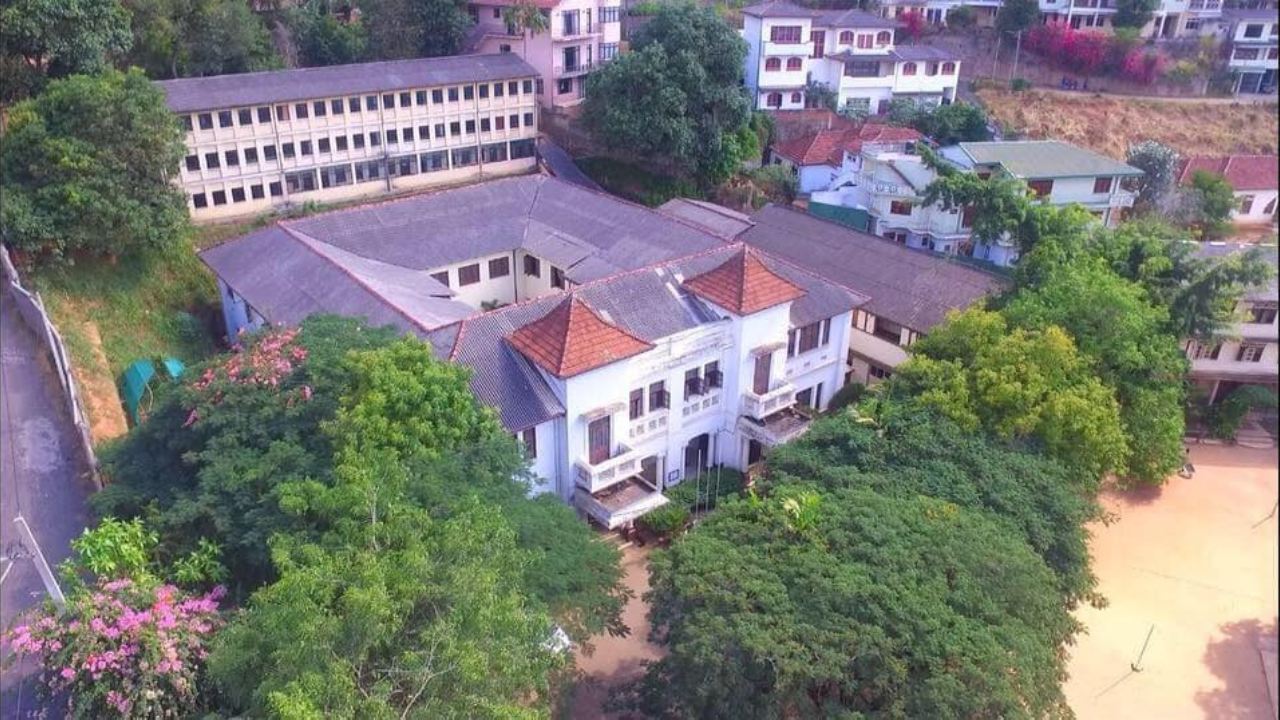 දින නියමයක් නොමැතිව මහනුවර මහාමායා බාලිකාව වසා දමයි