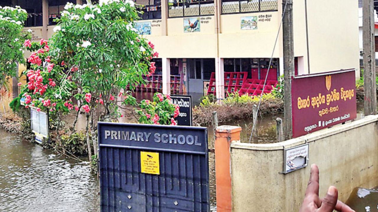 ආපදාවෙන් හානි වූ පාසල් ගොඩනගන්න නව වැඩපිළිවලක්