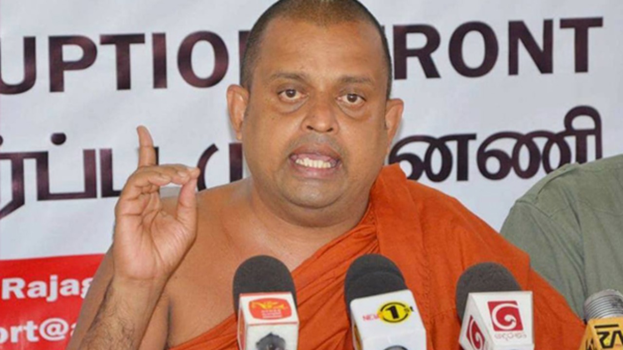 වනචරයා මිහින්තලේ හාමුදුරුවෝ නෙමෙයි, ඉගෙන ගන්නේ නැතිව කසිප්පු තිප්පොළේ ලැග්ග ලාල්කාන්ත…! – උලපනේ සුමංගල හිමි