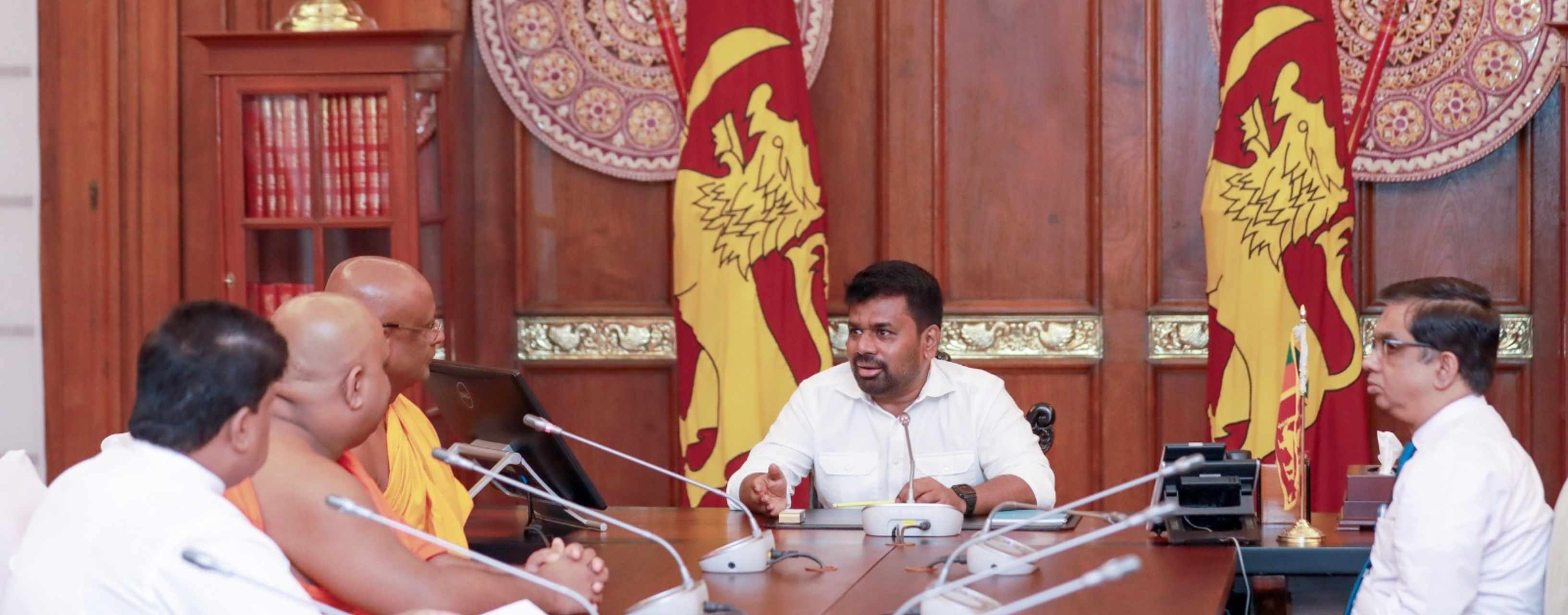 මල්වතු, අස්ගිරි නියෝජ්‍ය ලේඛකාධිකාරි හිමිවරු සහ දියවඩන නිලමේවරයා ජනපති හමු වෙති