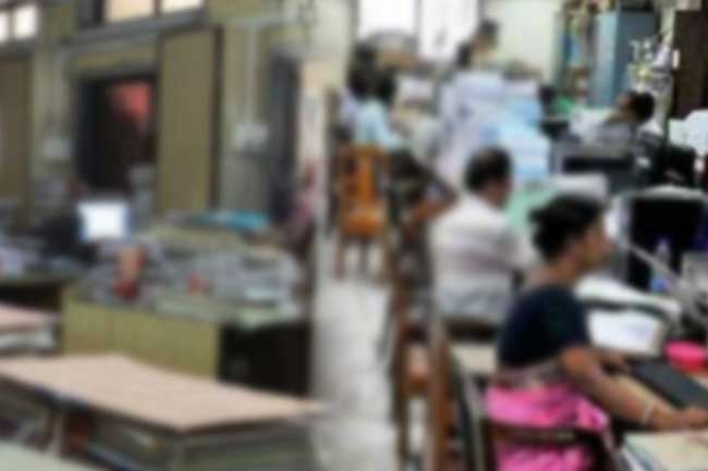 පෞද්ගලික අංශයට සහ අර්ධ රාජ්‍ය අංශයට විශ්‍රාම වැටුපක් ලබාදීමට අවධානය