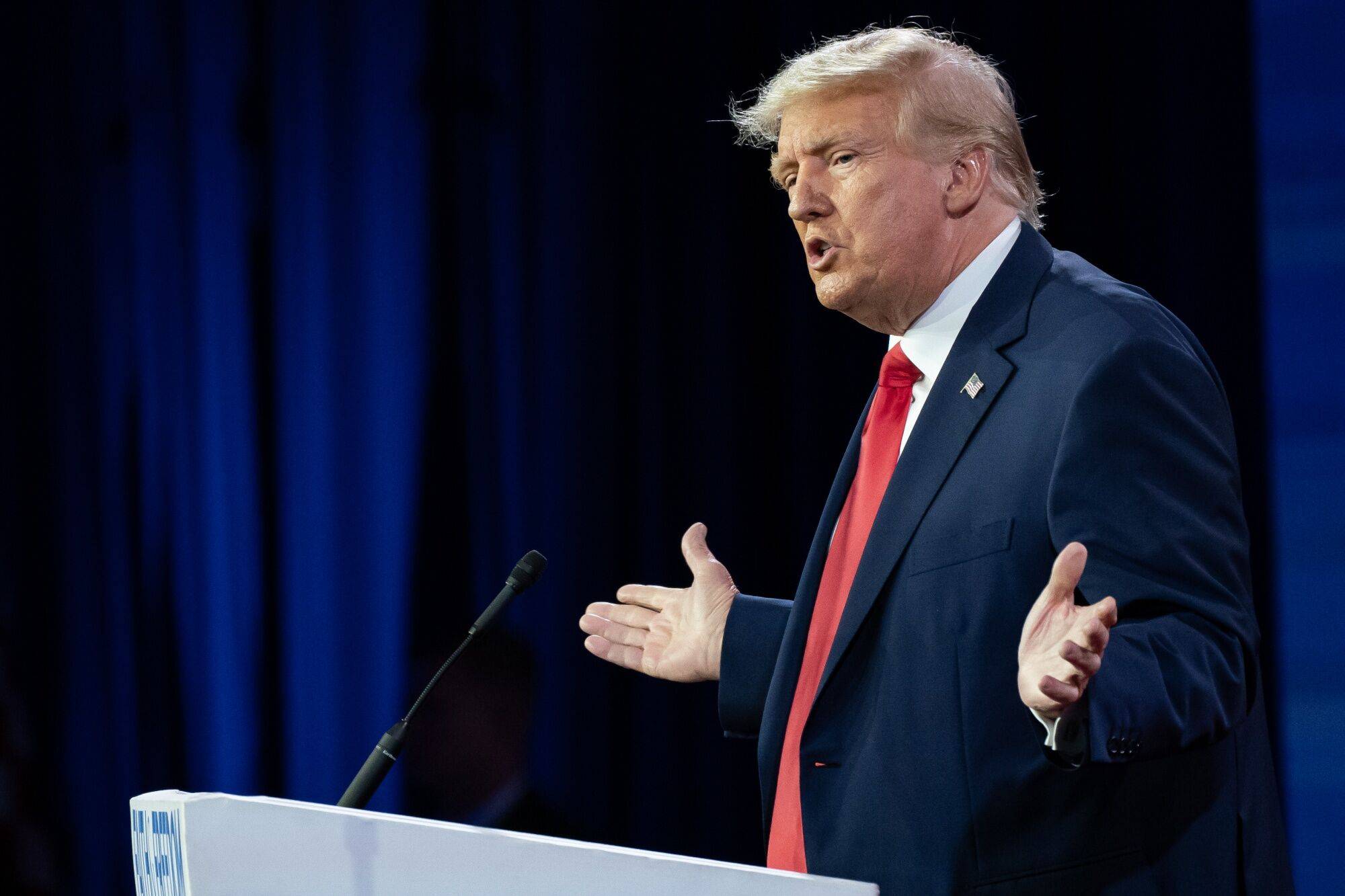 ඉරානය සමග ගනුදෙනු කරන්නන්ට අලුත් තීරුබද්දක්